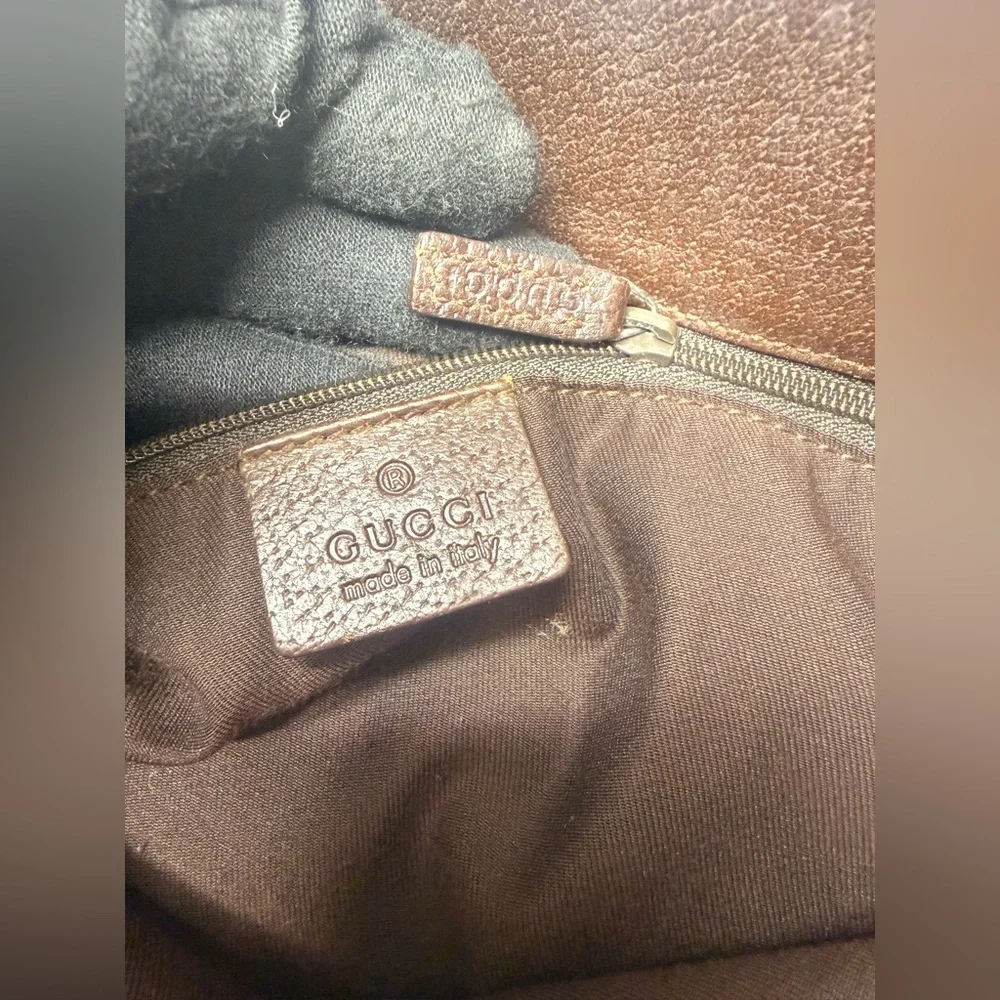 GUCCI-120836 002058 Beige Monogram Canvas Tote with Brown Leather Handle - Picture 4 of 14